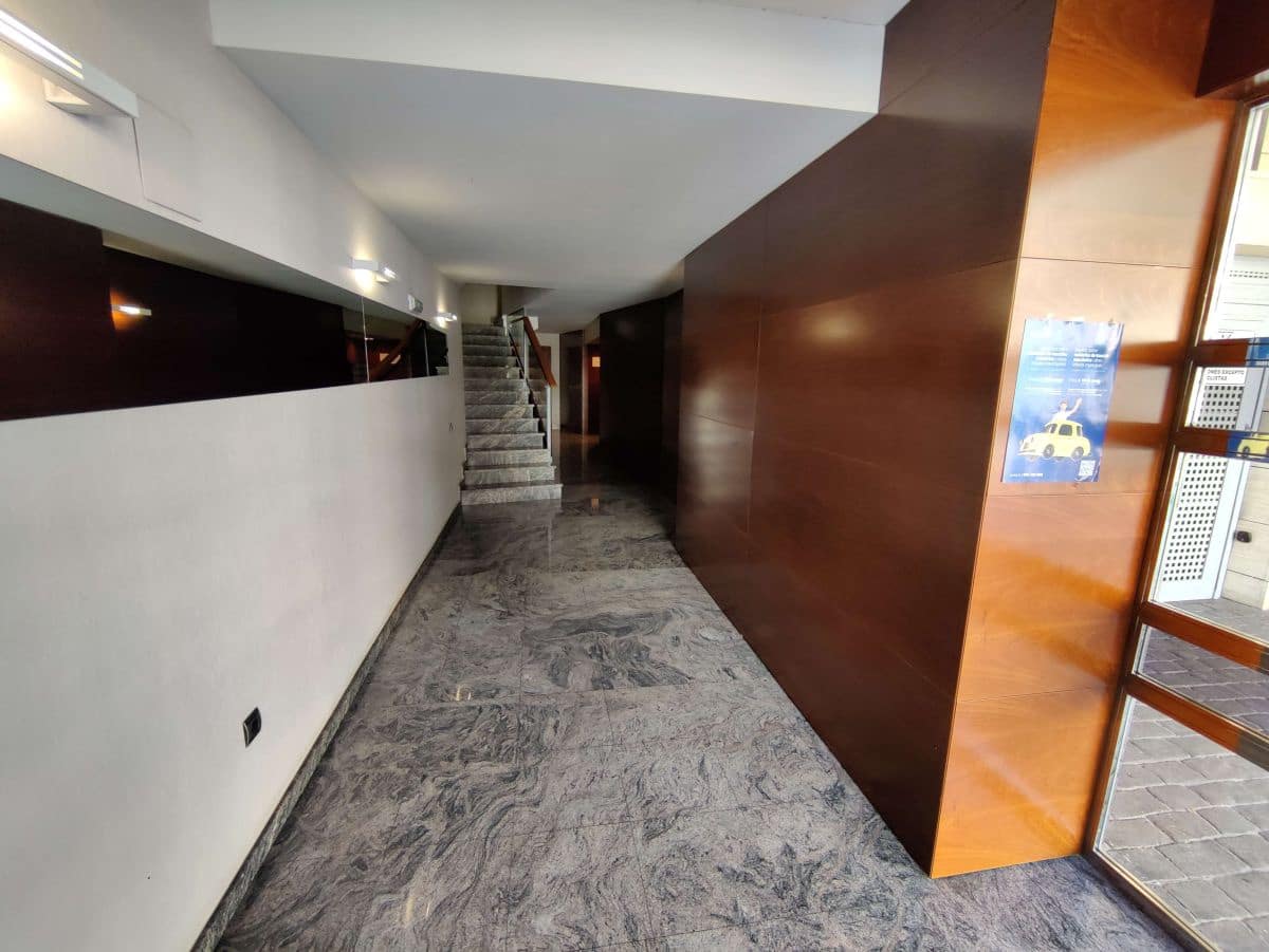 2 soveværelse Lejlighed til leje i Denia med garage - € 900 (Ref: 8420538)