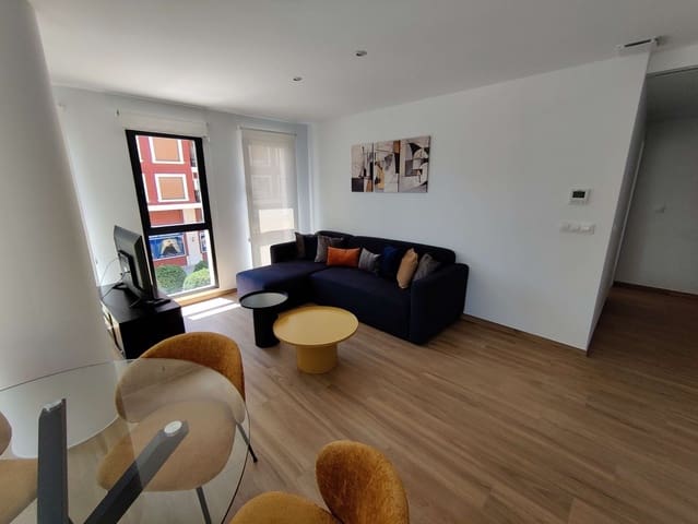 2 soveværelse Lejlighed til leje i Dénia med garage - € 900 (Ref: 8420538)