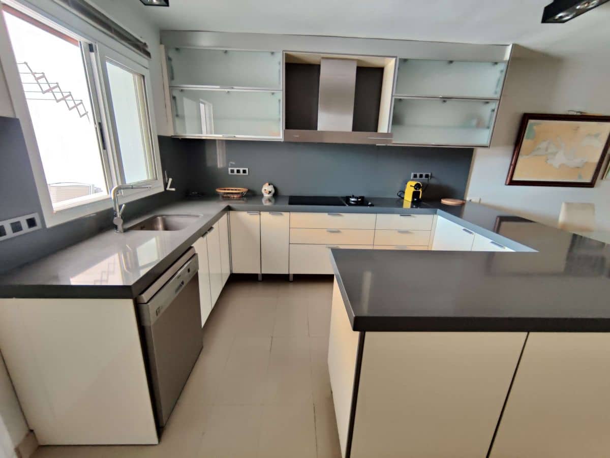 2 sovrum Lägenhet att hyra i Denia med pool garage - 800 € (Ref: 8487086)