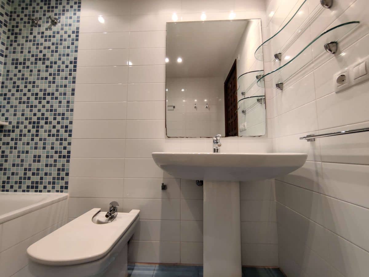 3 sypialnia Apartament do wynajęcia w Denia z basenem garażem - 750 € (Ref: 8495777)