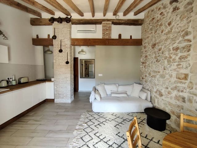 2 bedroom Apartment for rent in Dénia - € 1,100 (Ref: 8509214)