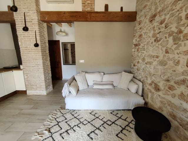 2 bedroom Apartment for rent in Dénia - € 1,100 (Ref: 8509214)