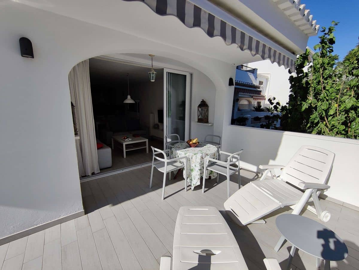 Apartamento de 2 habitaciones en Dénia en alquiler con piscina garaje - 800 € (Ref: 8615938)