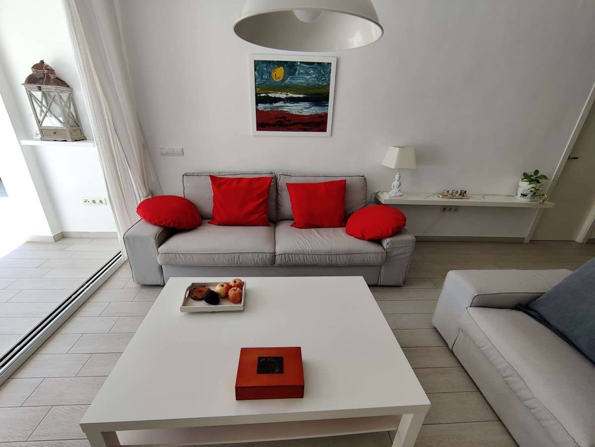 Apartamento de 2 habitaciones en Dénia en alquiler con piscina garaje - 800 € (Ref: 8615938)