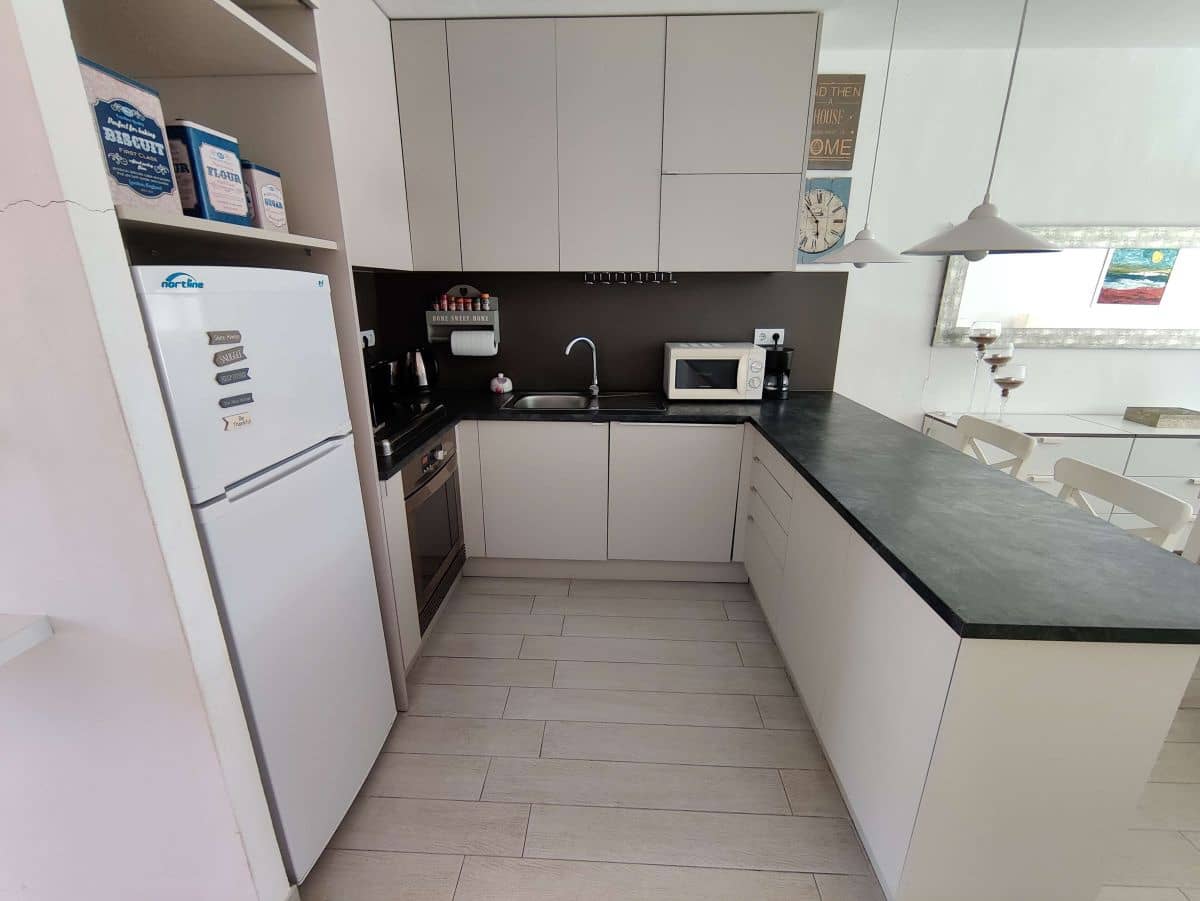 Apartamento de 2 habitaciones en Dénia en alquiler con piscina garaje - 800 € (Ref: 8615938)