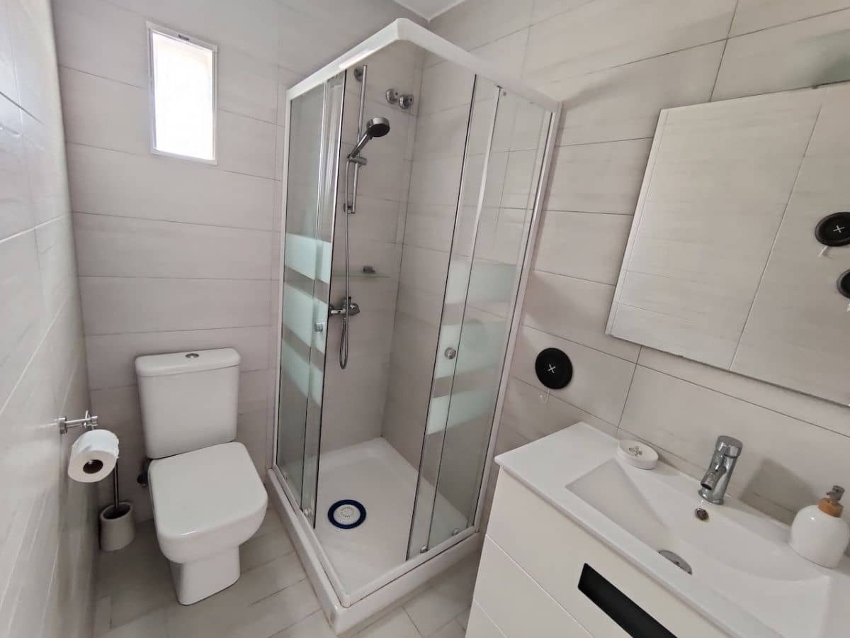 Apartamento de 2 habitaciones en Dénia en alquiler con piscina garaje - 800 € (Ref: 8615938)