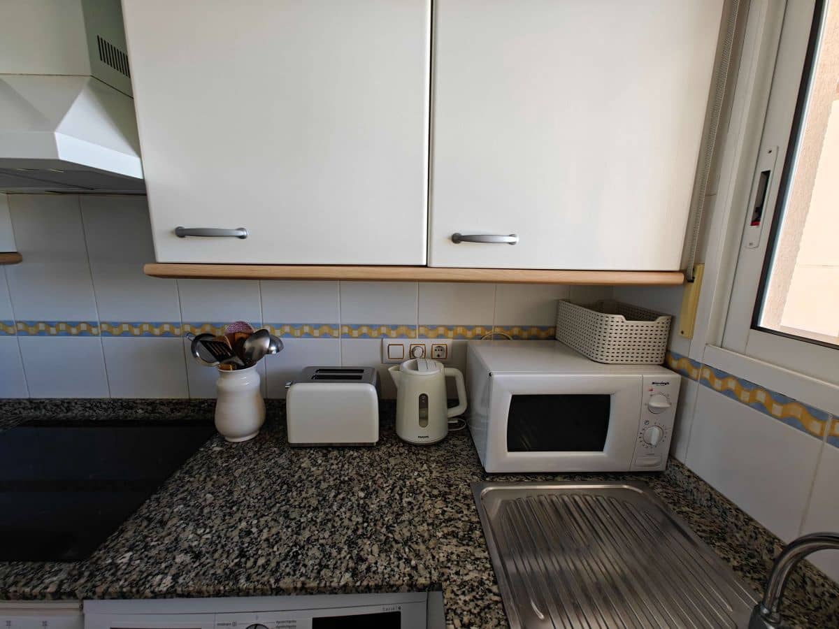 2 soveværelse Lejlighed til leje i Denia med swimmingpool garage - € 750 (Ref: 8879200)