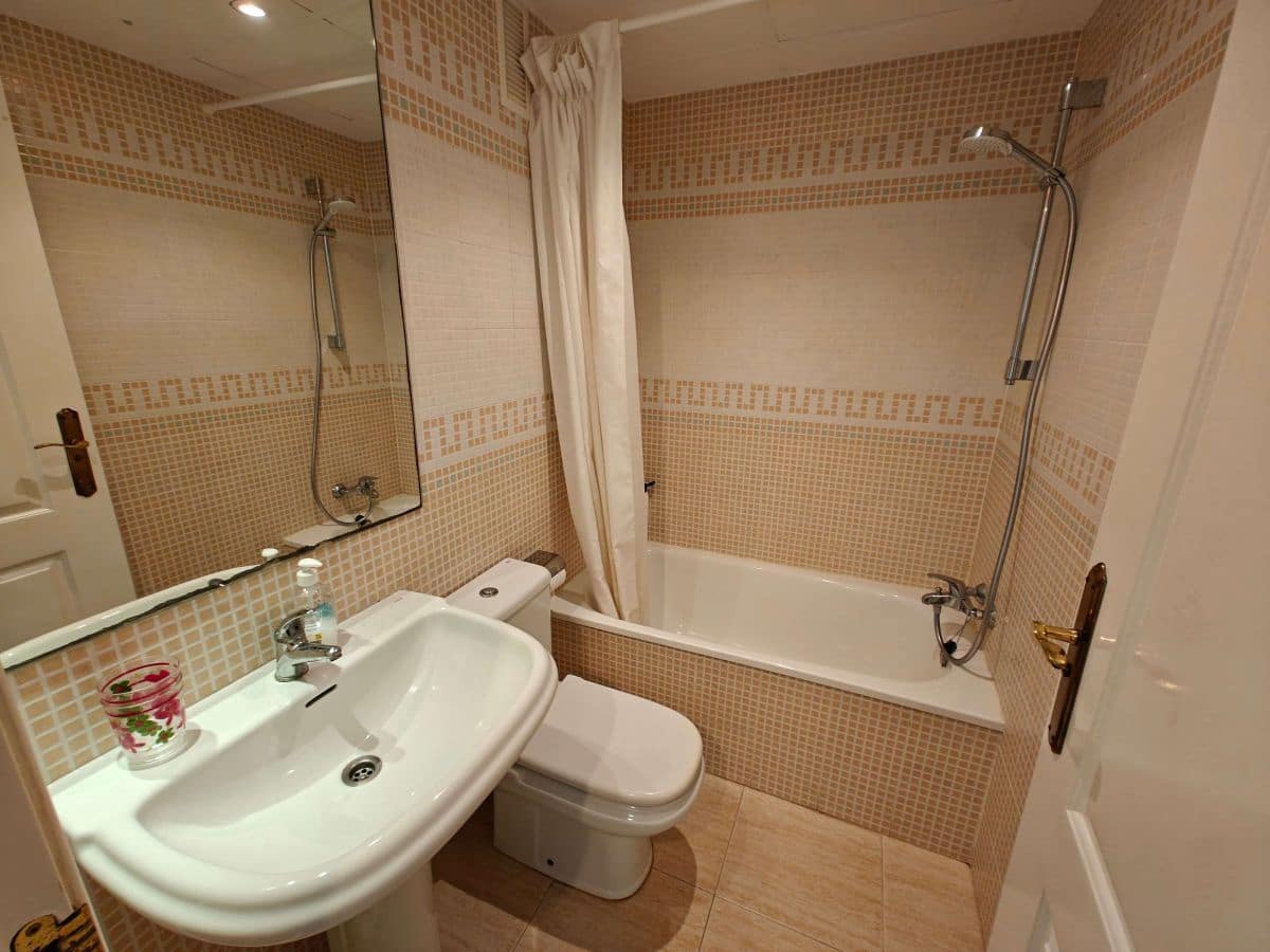 2 soveværelse Lejlighed til leje i Denia med swimmingpool garage - € 750 (Ref: 8879200)