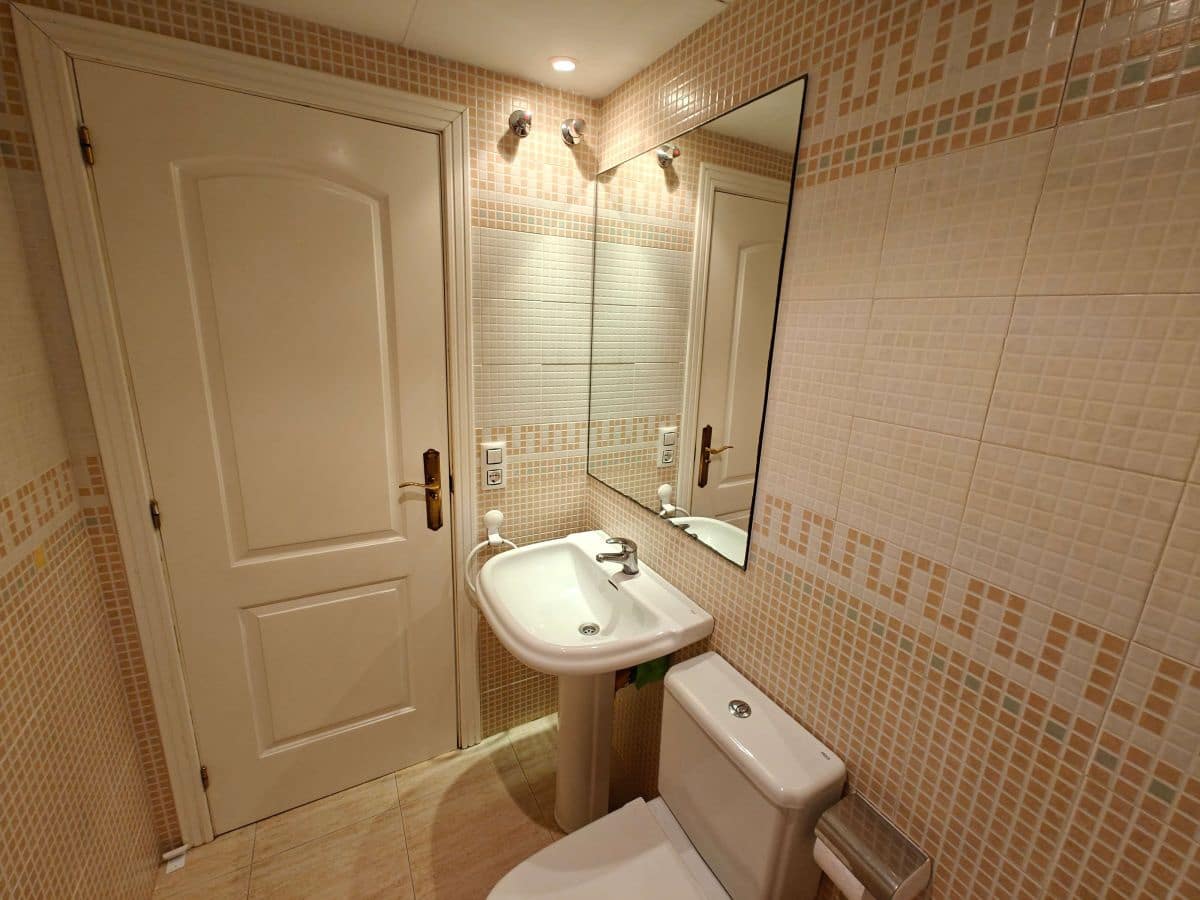 2 soveværelse Lejlighed til leje i Denia med swimmingpool garage - € 750 (Ref: 8879200)