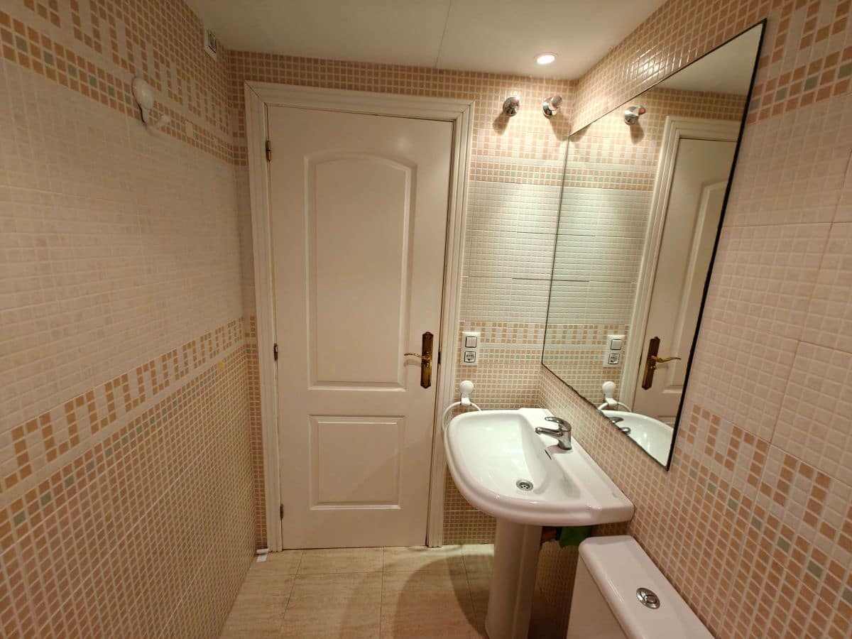 2 soveværelse Lejlighed til leje i Denia med swimmingpool garage - € 750 (Ref: 8879200)