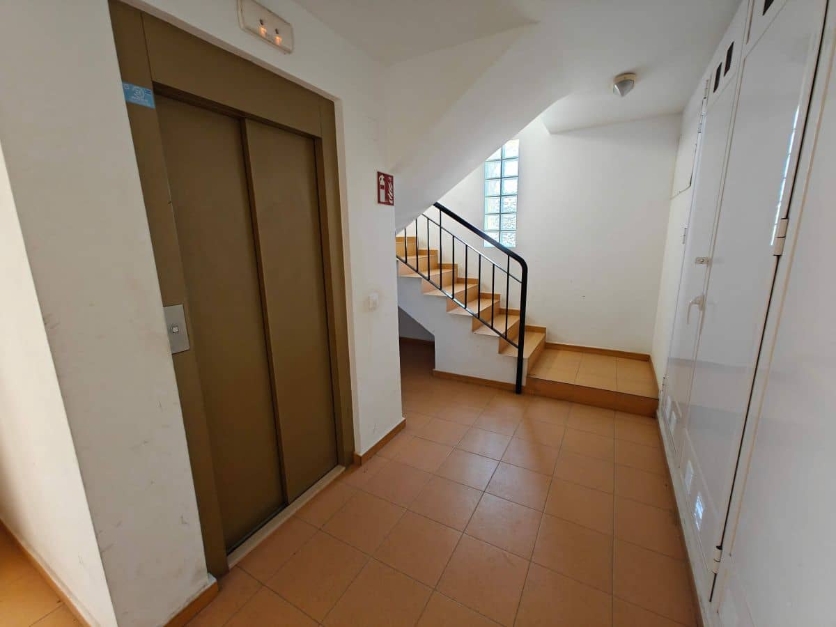 2 soveværelse Lejlighed til leje i Denia med swimmingpool garage - € 750 (Ref: 8879200)