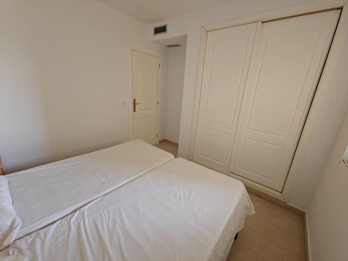 2 soveværelse Lejlighed til leje i Denia med swimmingpool garage - € 750 (Ref: 8879200)