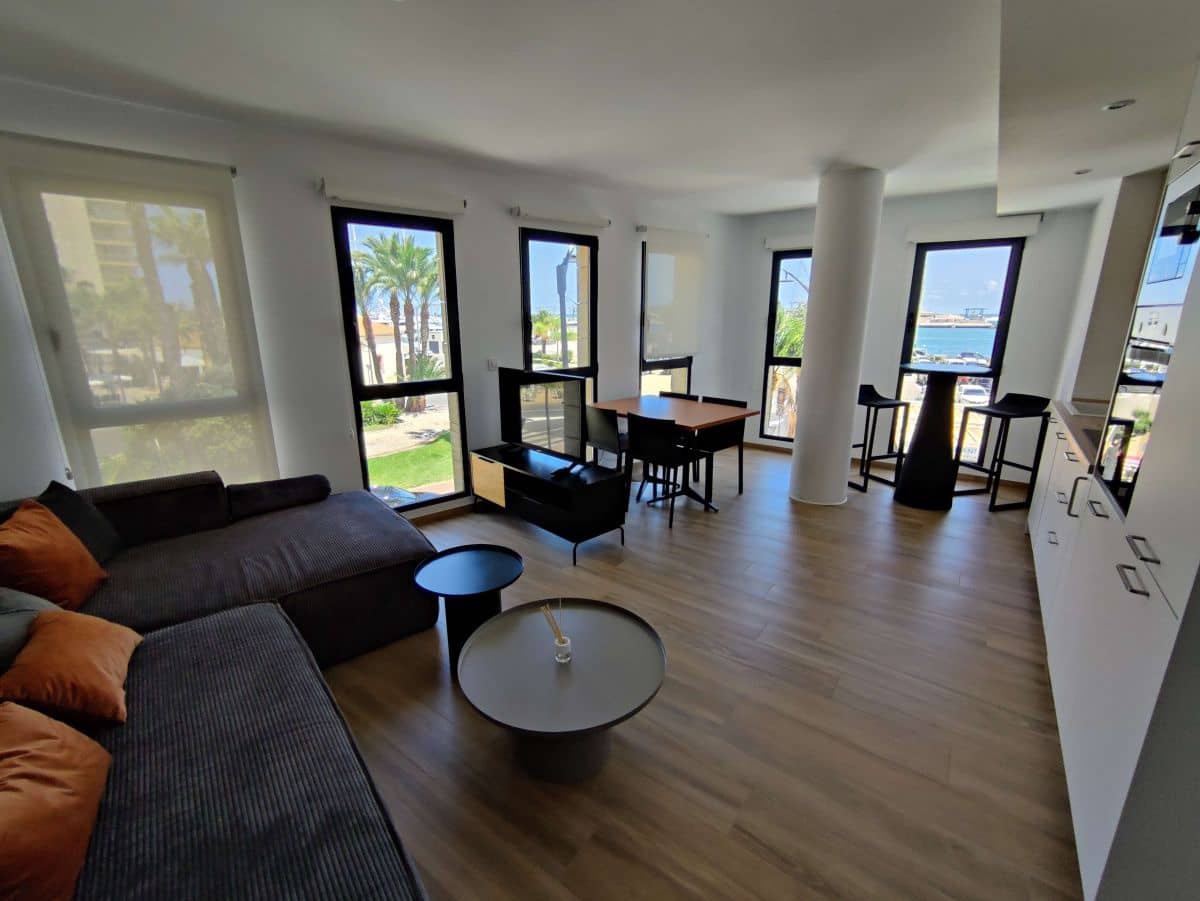 2 soveværelse Lejlighed til leje i Denia med garage - € 900 (Ref: 8935481)