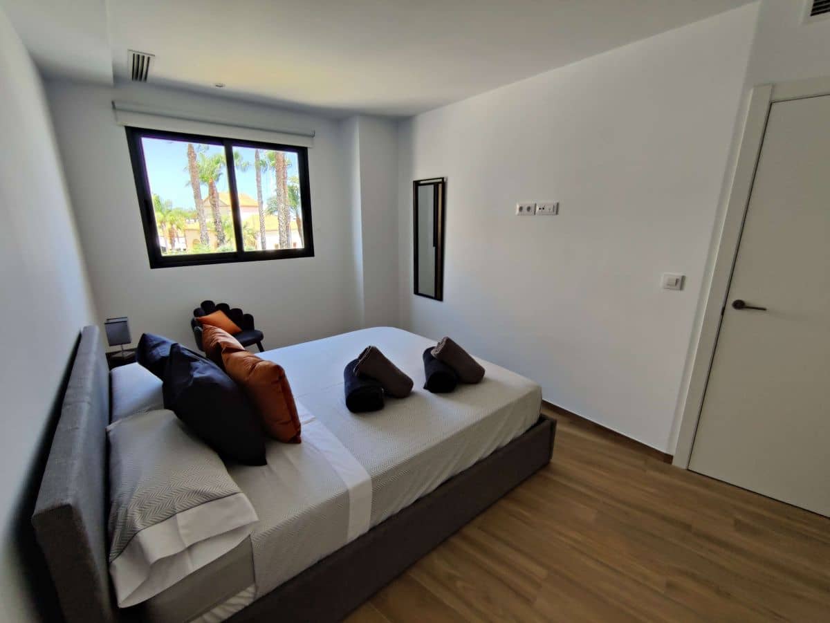 2 soveværelse Lejlighed til leje i Denia med garage - € 900 (Ref: 8935481)