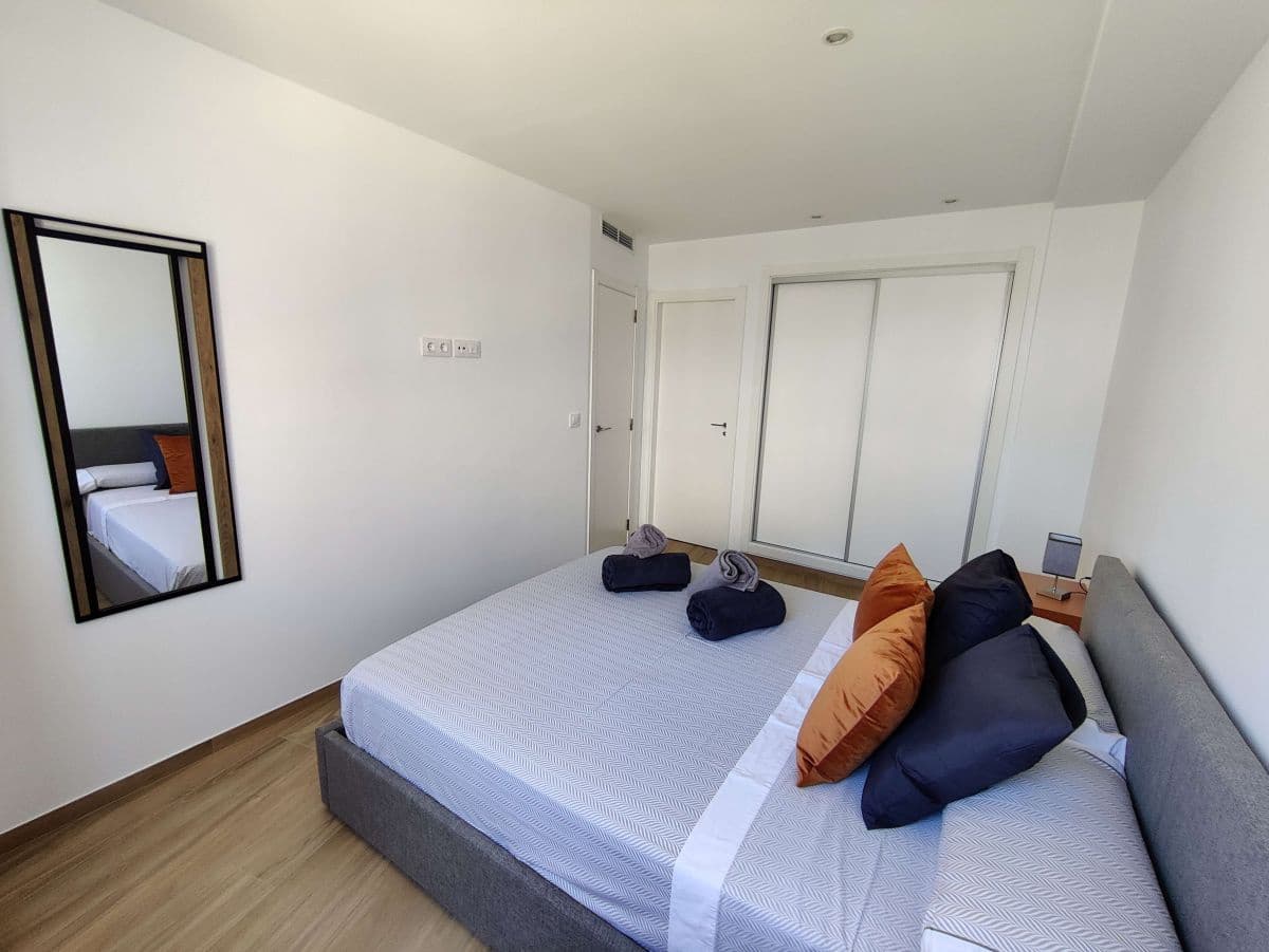 2 soveværelse Lejlighed til leje i Denia med garage - € 900 (Ref: 8935481)