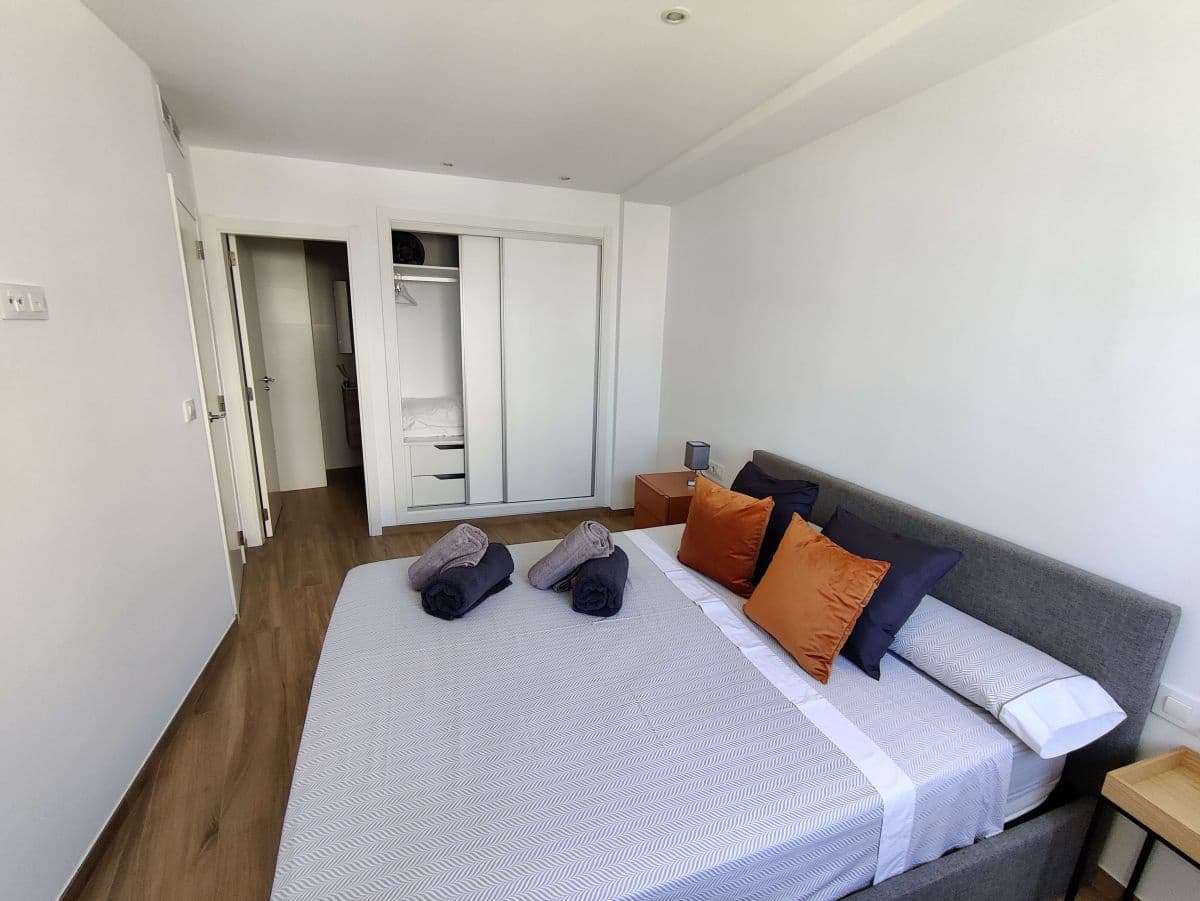 2 soveværelse Lejlighed til leje i Denia med garage - € 900 (Ref: 8935481)