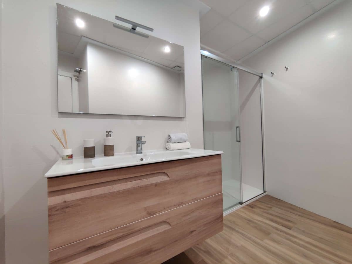 2 soveværelse Lejlighed til leje i Denia med garage - € 900 (Ref: 8935481)