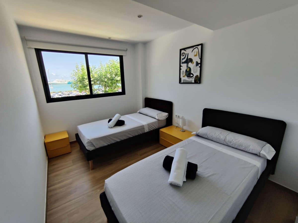 2 soveværelse Lejlighed til leje i Denia med garage - € 900 (Ref: 8935481)