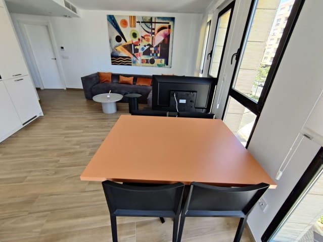 2 soveværelse Lejlighed til leje i Dénia med garage - € 900 (Ref: 8935481)