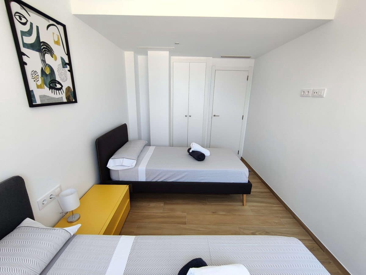 2 soveværelse Lejlighed til leje i Denia med garage - € 900 (Ref: 8935481)