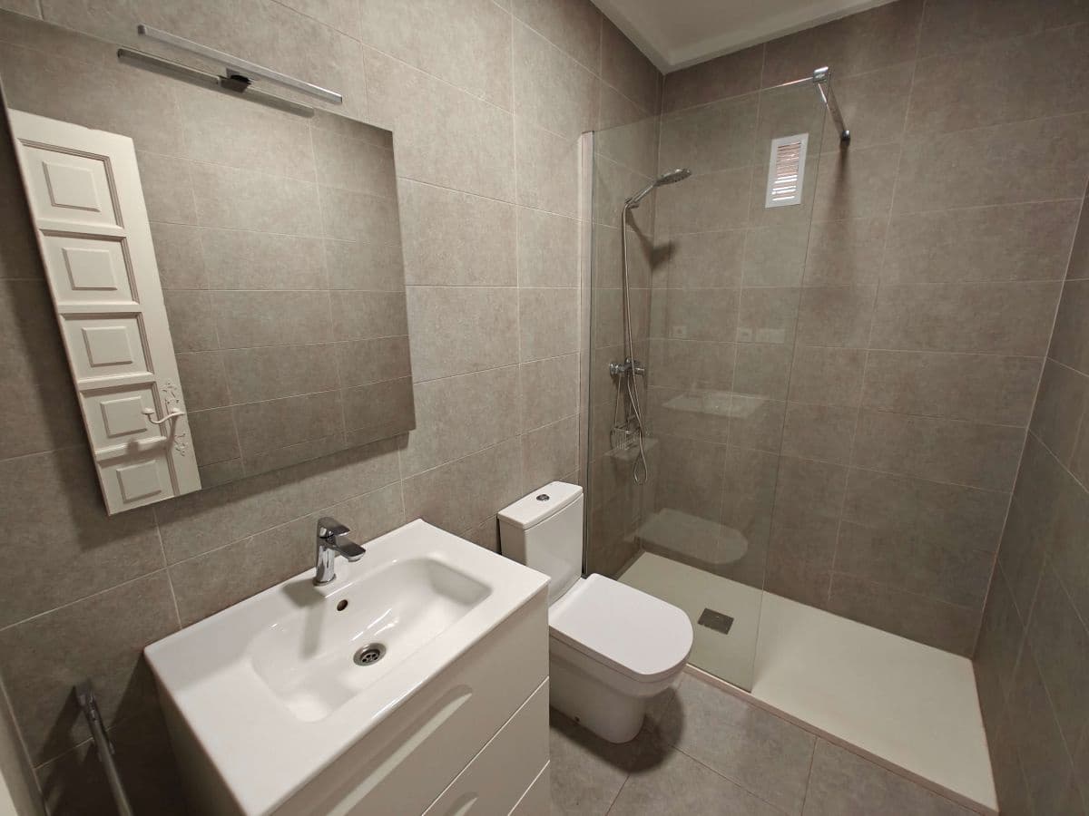 3 sypialnia Apartament do wynajęcia w Denia z basenem garażem - 750 € (Ref: 8941850)