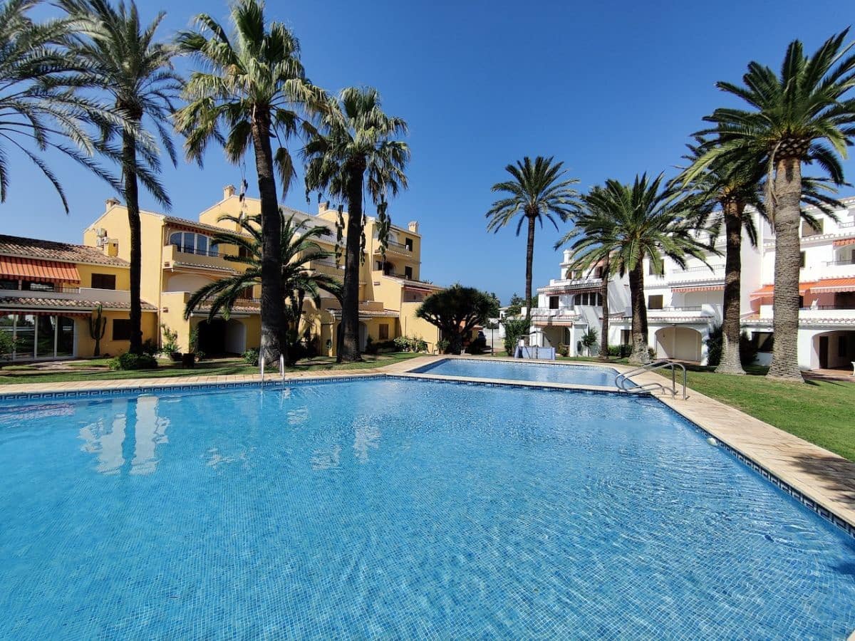 3 sypialnia Apartament do wynajęcia w Denia z basenem garażem - 750 € (Ref: 8941850)