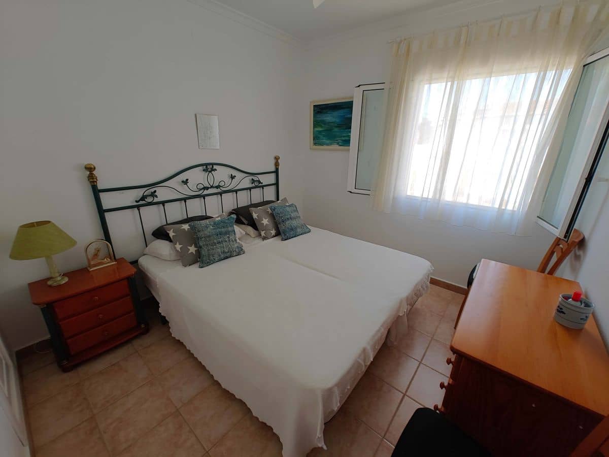 2 soveværelse Lejlighed til leje i Denia med swimmingpool - € 700 (Ref: 9107685)