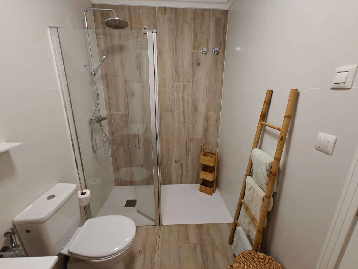 2 soveværelse Lejlighed til leje i Denia med swimmingpool - € 700 (Ref: 9107685)