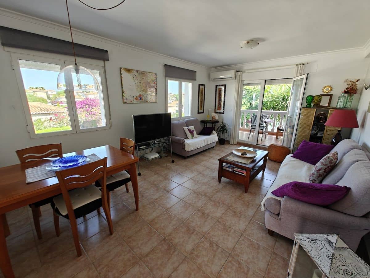 2 soveværelse Lejlighed til leje i Denia med swimmingpool - € 700 (Ref: 9107685)