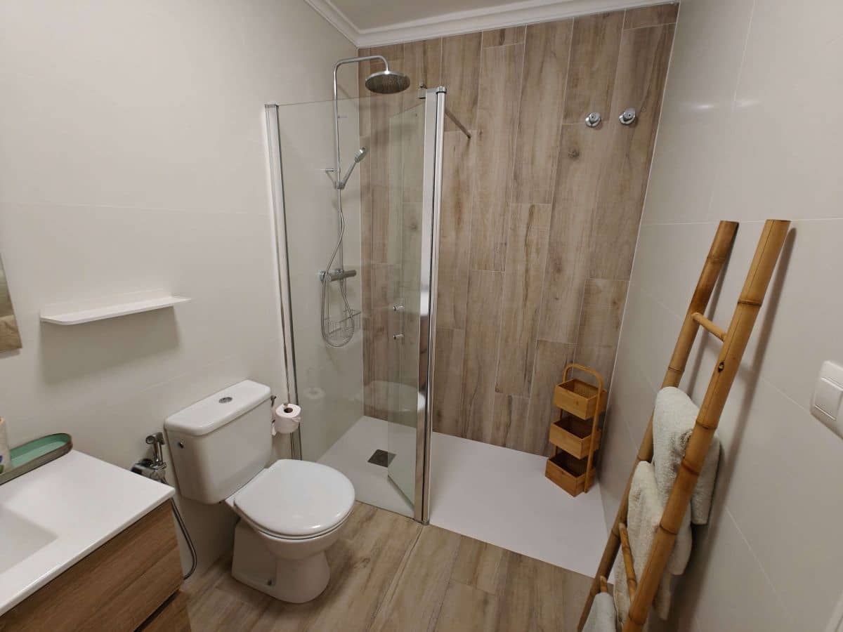 2 soveværelse Lejlighed til leje i Denia med swimmingpool - € 700 (Ref: 9107685)