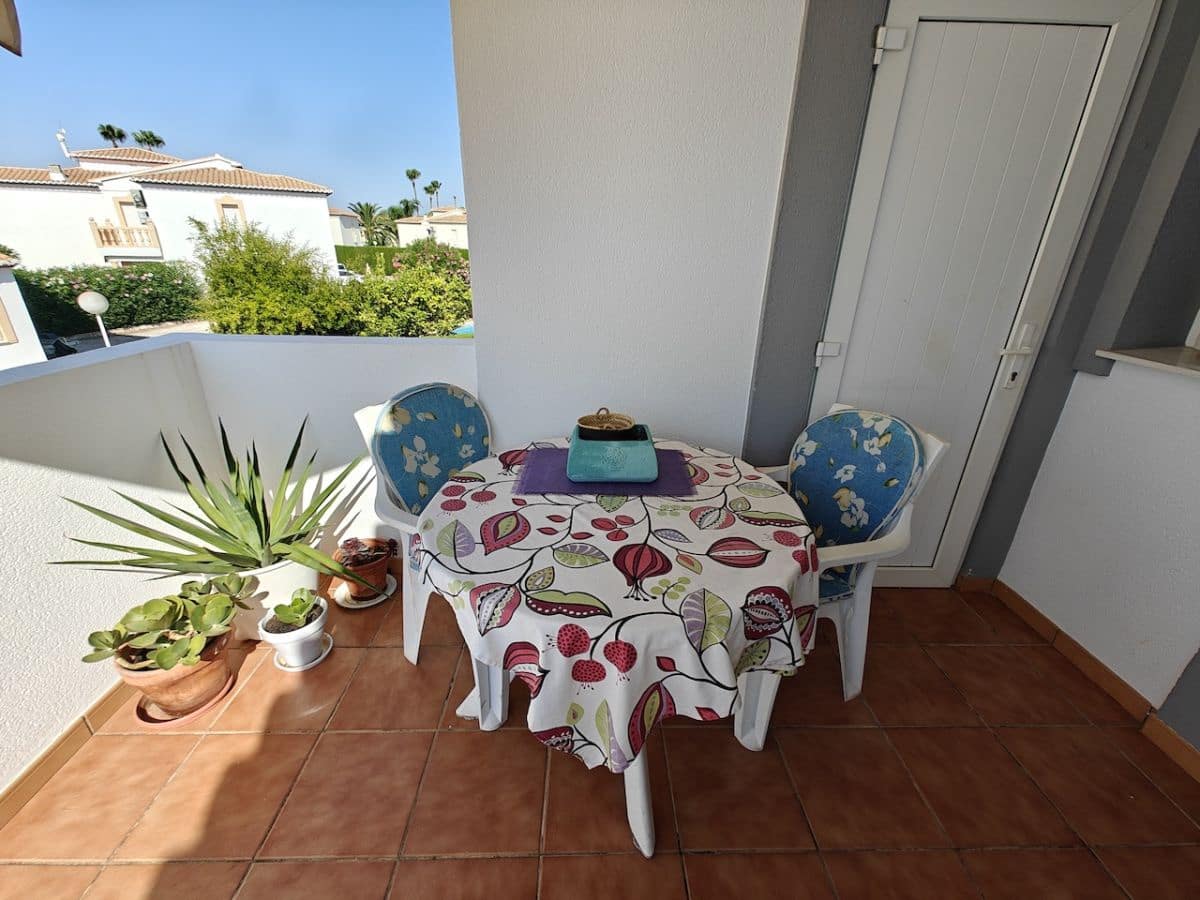 2 soveværelse Lejlighed til leje i Denia med swimmingpool - € 700 (Ref: 9107685)