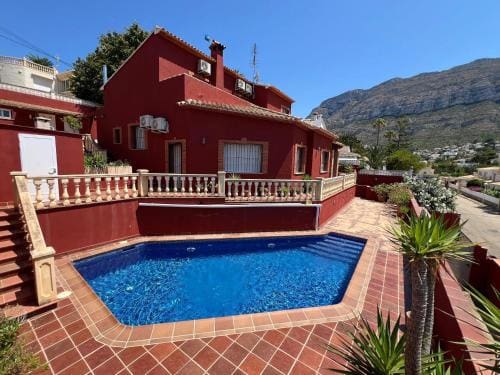 Willa do wynajęcia w Dénia z basenem - 1 650 € (Ref: 9168996)