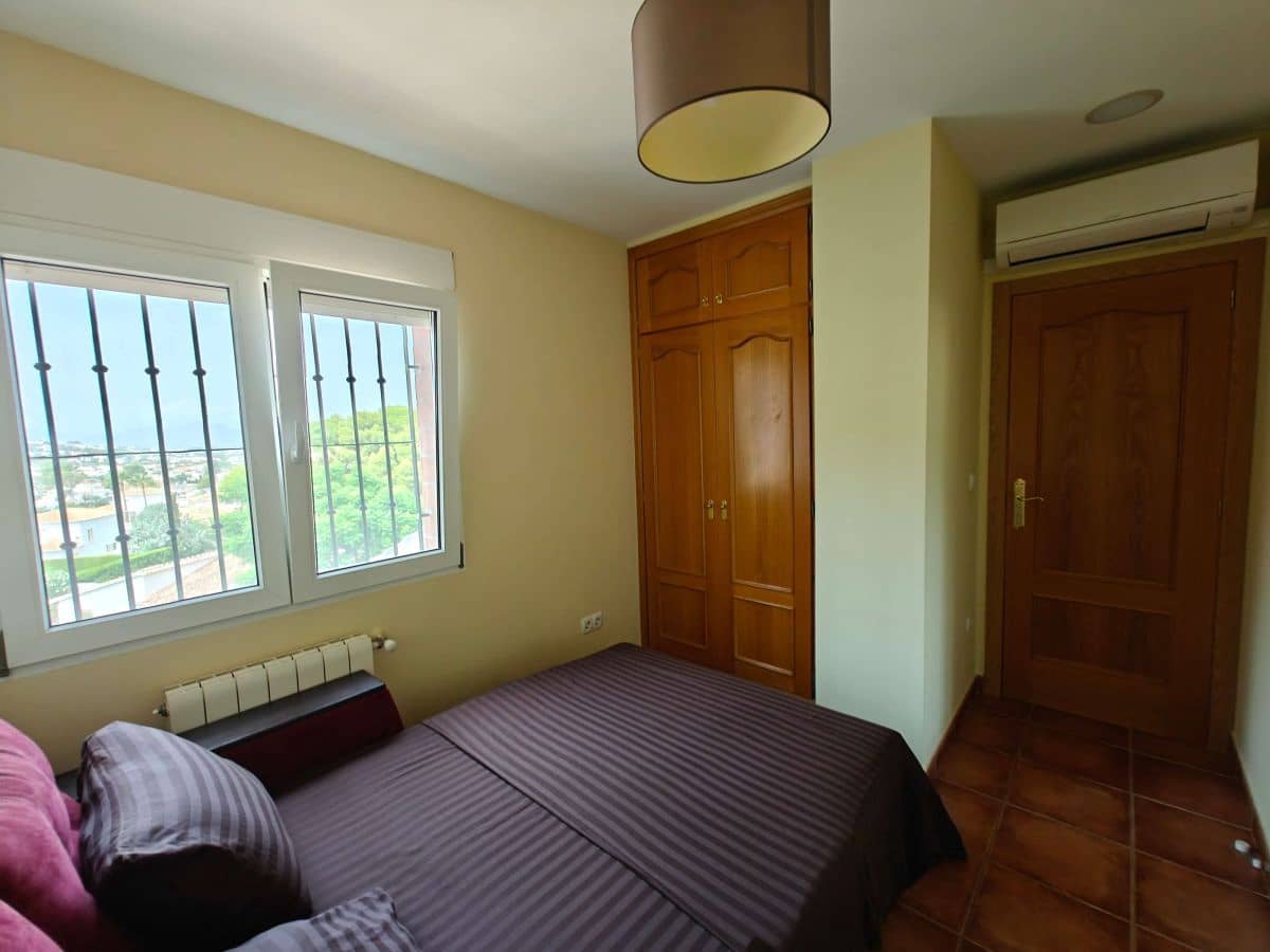 4 soveværelse Villa til leje i Denia med swimmingpool - € 1.650 (Ref: 9168996)