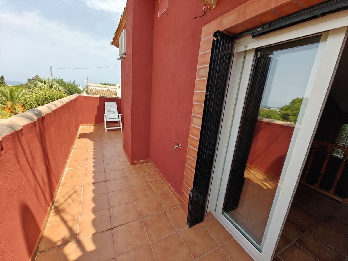 4 soveværelse Villa til leje i Denia med swimmingpool - € 1.650 (Ref: 9168996)