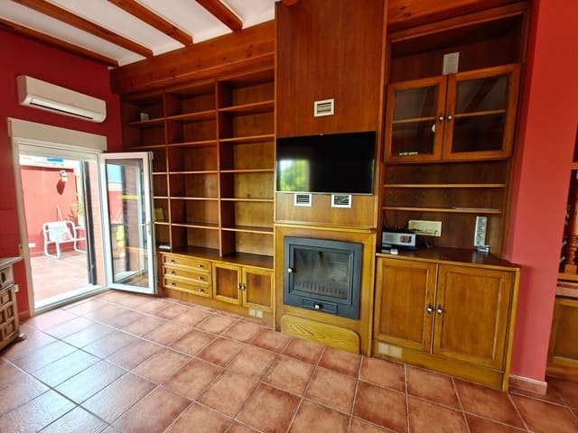 4 bedroom Villa for rent in Dénia with pool - € 1,650 (Ref: 9168996)