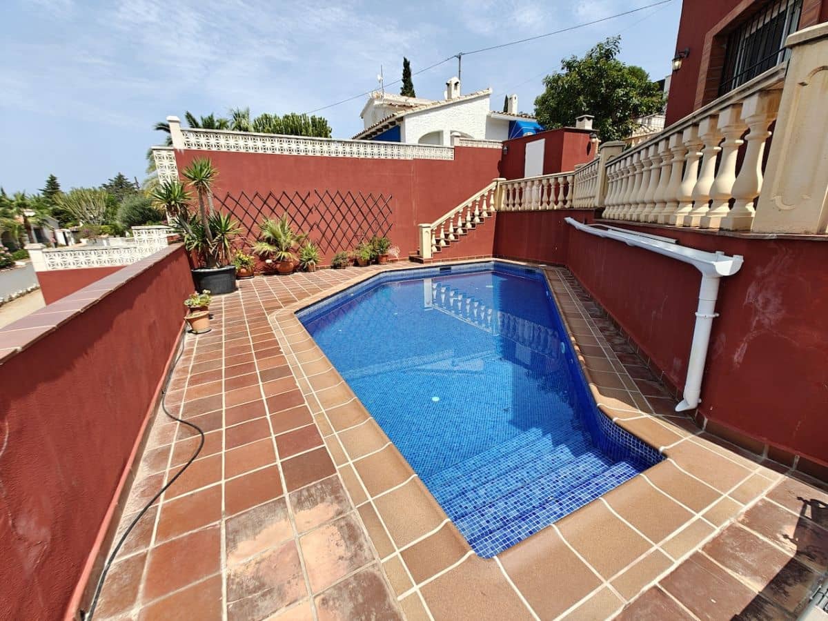 4 soveværelse Villa til leje i Denia med swimmingpool - € 1.650 (Ref: 9168996)