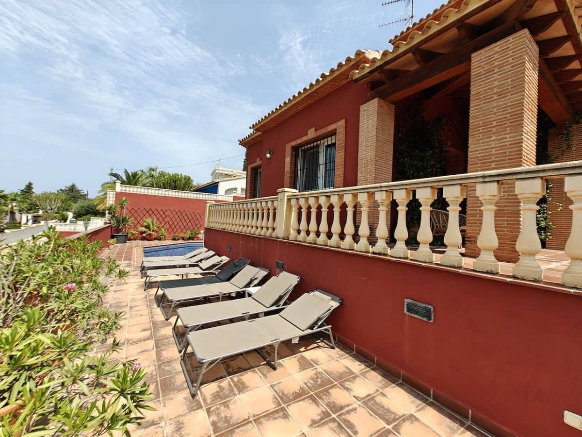 4 soveværelse Villa til leje i Denia med swimmingpool - € 1.650 (Ref: 9168996)