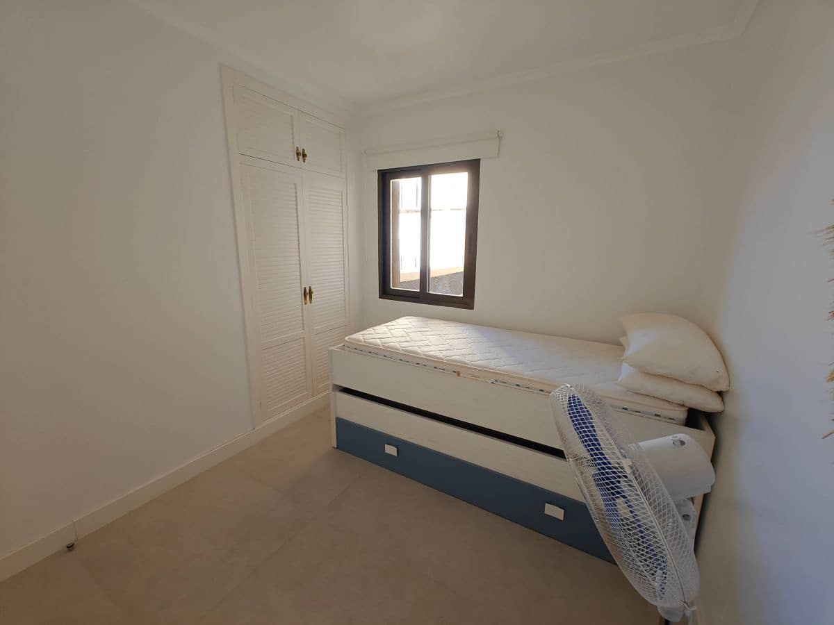 3 Zimmer Apartment zu vermieten in Denia mit Pool Garage - 1.200 € (Ref: 9210463)