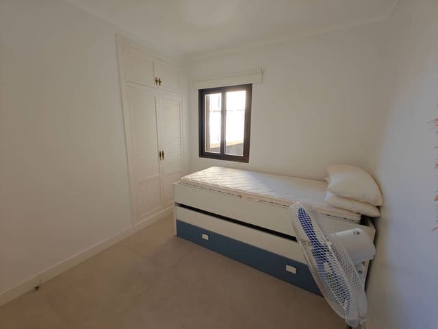 3 bedroom Apartment for rent in Denia with pool garage - € 1,200 (Ref: 9210463)