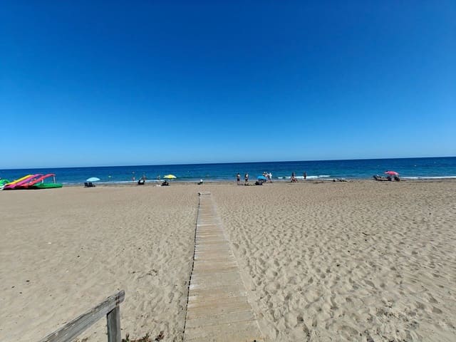 3 bedroom Apartment for rent in Denia with pool garage - € 1,200 (Ref: 9210463)