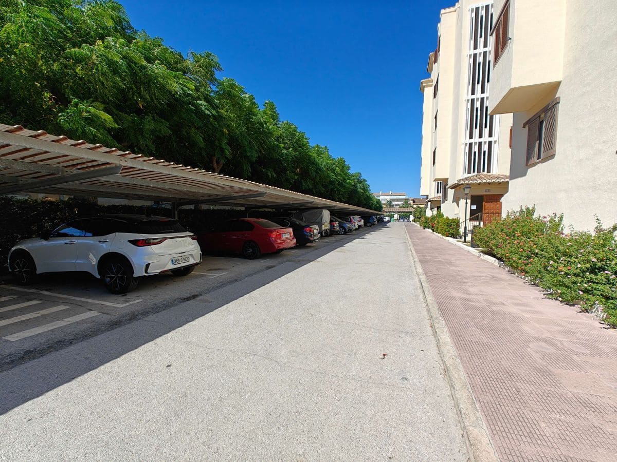 3 Zimmer Apartment zu vermieten in Denia mit Pool Garage - 1.200 € (Ref: 9210463)