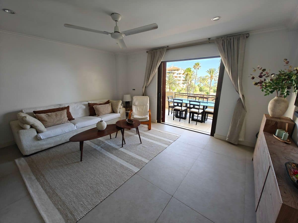 3 Zimmer Apartment zu vermieten in Denia mit Pool Garage - 1.200 € (Ref: 9210463)