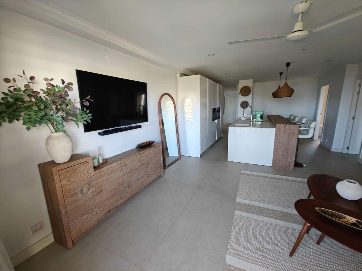 3 Zimmer Apartment zu vermieten in Denia mit Pool Garage - 1.200 € (Ref: 9210463)