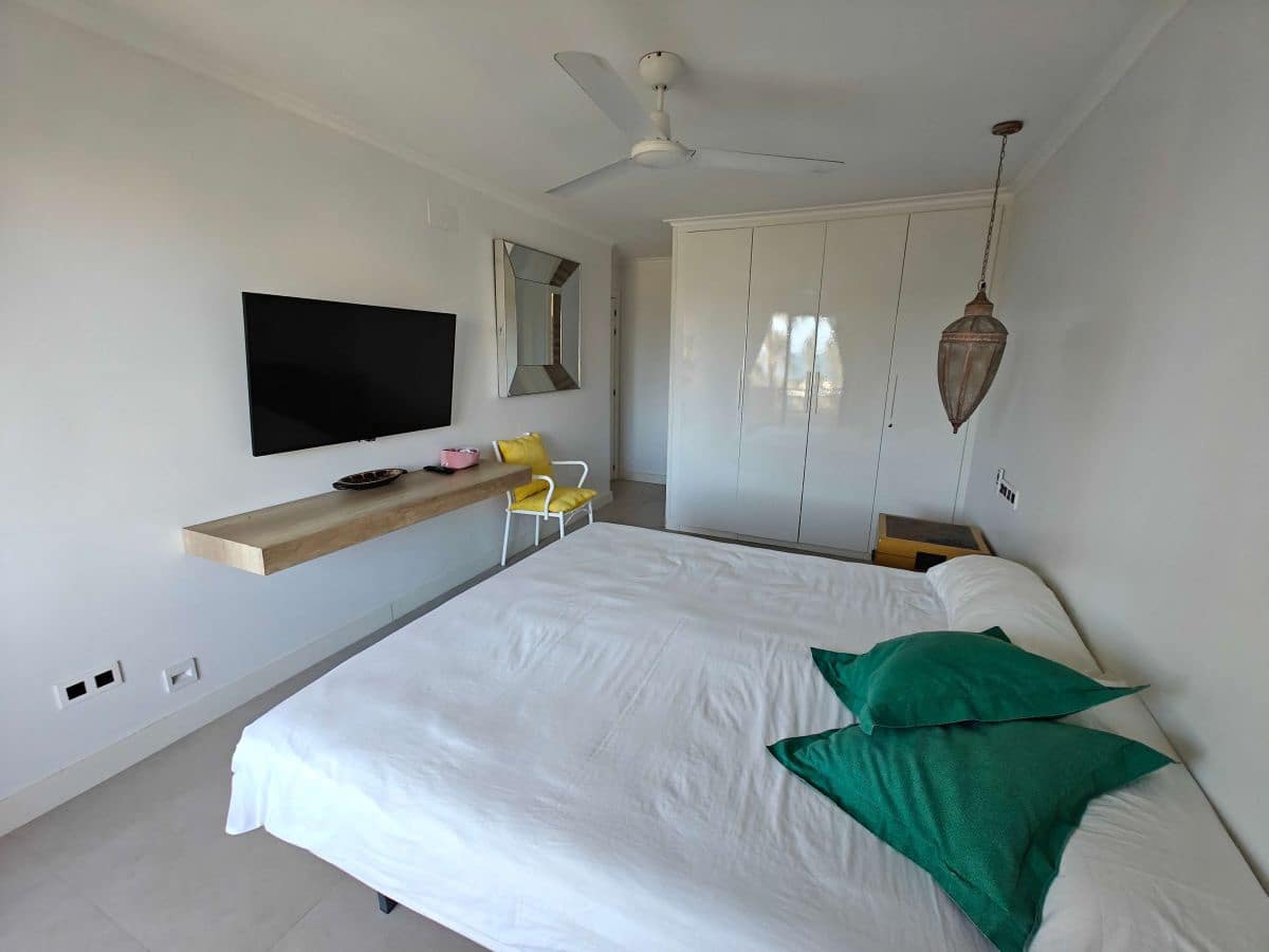 3 Zimmer Apartment zu vermieten in Denia mit Pool Garage - 1.200 € (Ref: 9210463)