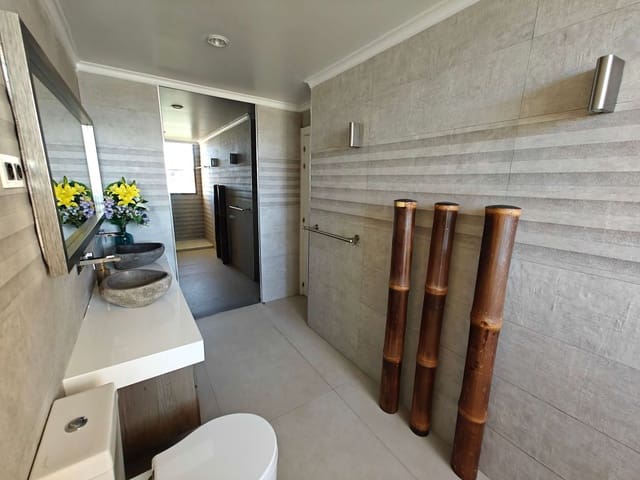 3 bedroom Apartment for rent in Denia with pool garage - € 1,200 (Ref: 9210463)