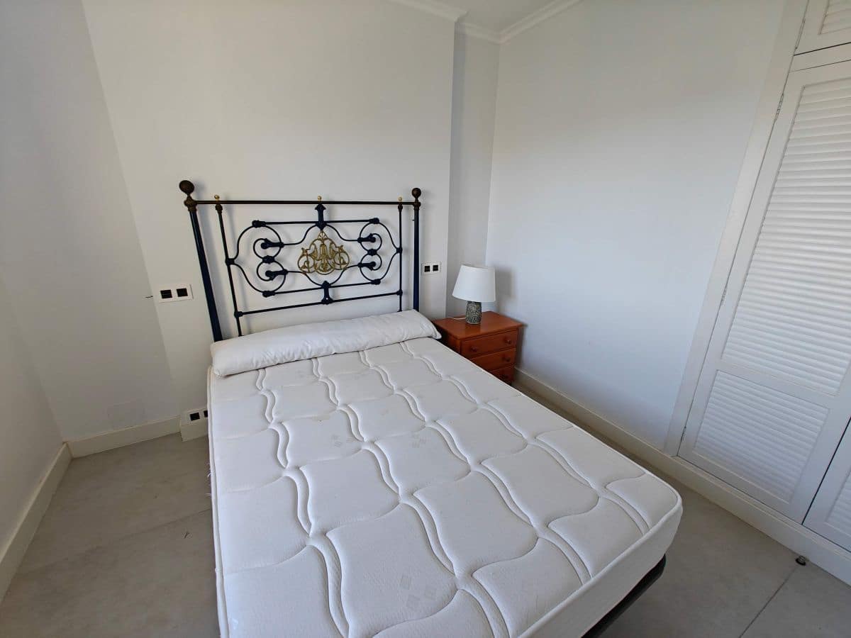 3 Zimmer Apartment zu vermieten in Denia mit Pool Garage - 1.200 € (Ref: 9210463)