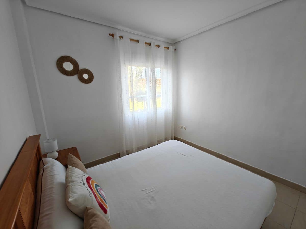 2 soveværelse Lejlighed til leje i Denia med swimmingpool garage - € 695 (Ref: 9240471)