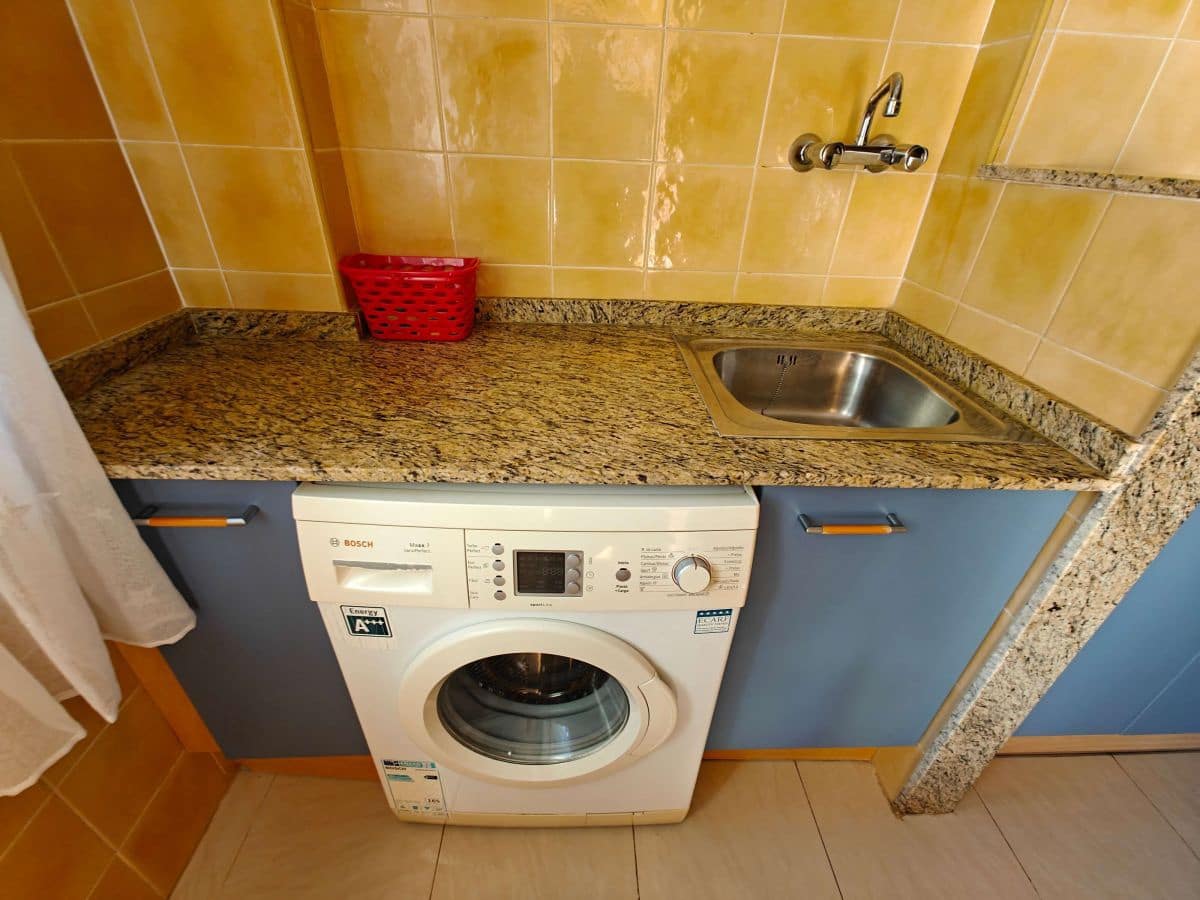 2 soveværelse Lejlighed til leje i Denia med swimmingpool garage - € 695 (Ref: 9240471)