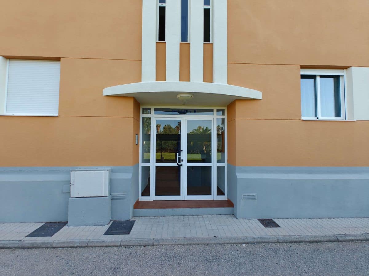 2 soveværelse Lejlighed til leje i Denia med swimmingpool garage - € 695 (Ref: 9240471)