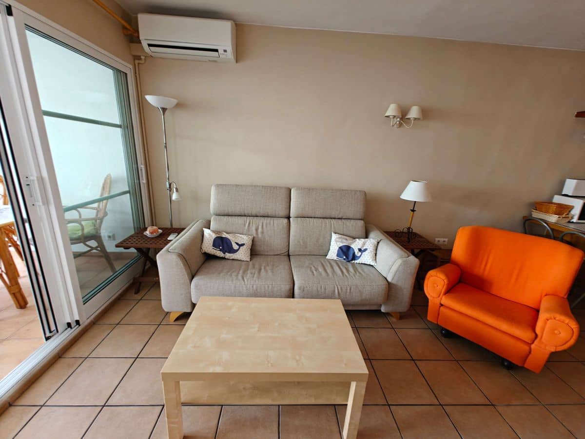 2 soveværelse Lejlighed til leje i Denia med swimmingpool garage - € 800 (Ref: 9258004)